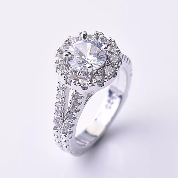 New Luxury 925 Silver Elegant Engagement Diamond Ring - Picture 3 of 6